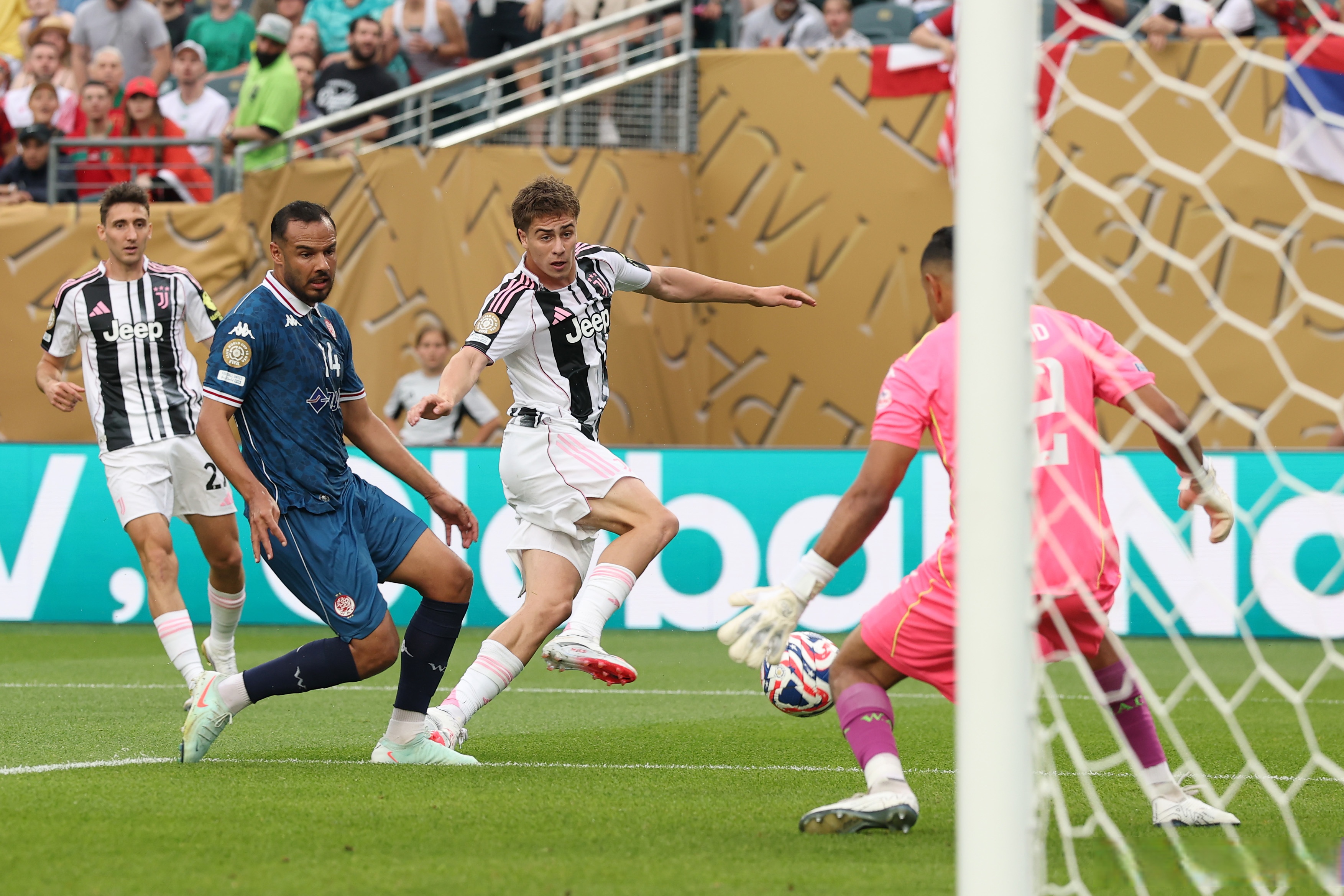 尤文图斯在客场带走胜利，晋级前景大好的简单介绍